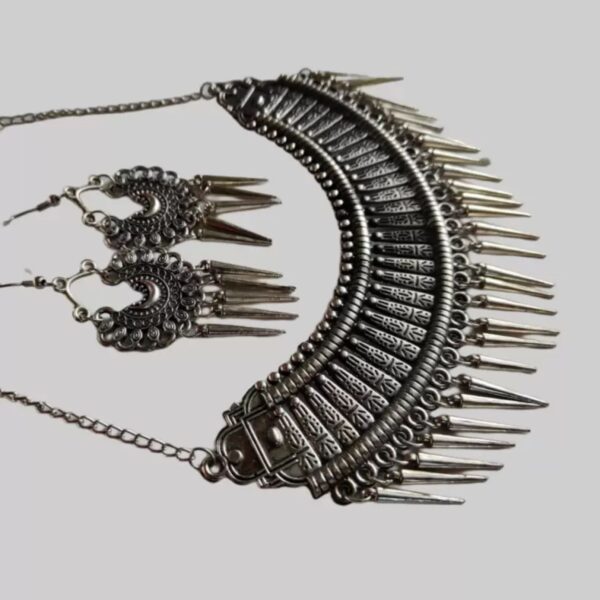 grabwhole Oxidised Silver Silver, Black Jewel Set (Pack of 1)