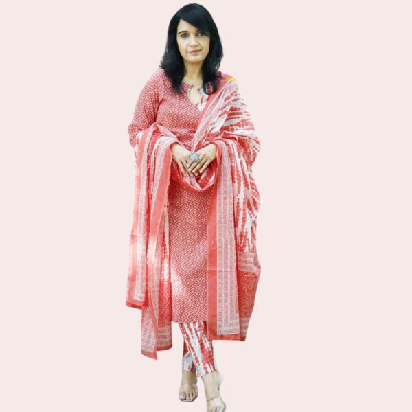 Pure Reyon Slub Kurti, Tie Dye Pants & Dupatta Set - Image 2