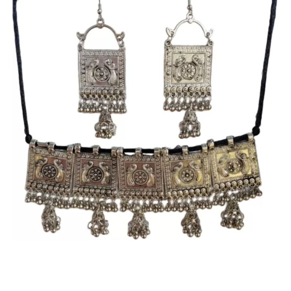 Grabwhole Oxidised Silver Silver, Black Jewel Set (Pack of 1)
