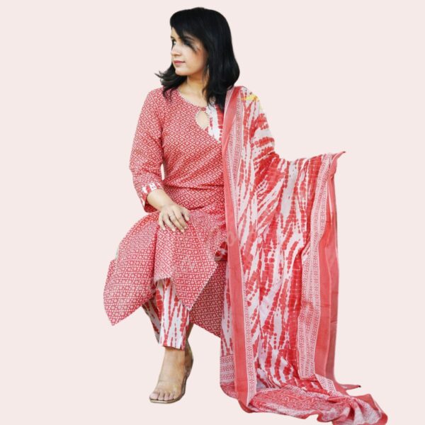 Pure Reyon Slub Kurti, Tie Dye Pants & Dupatta Set - Image 3