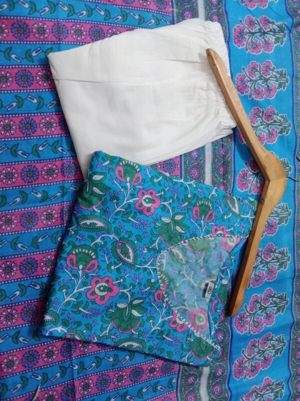 Sky Fariza Gher Set with Matching Dupatta - Image 4